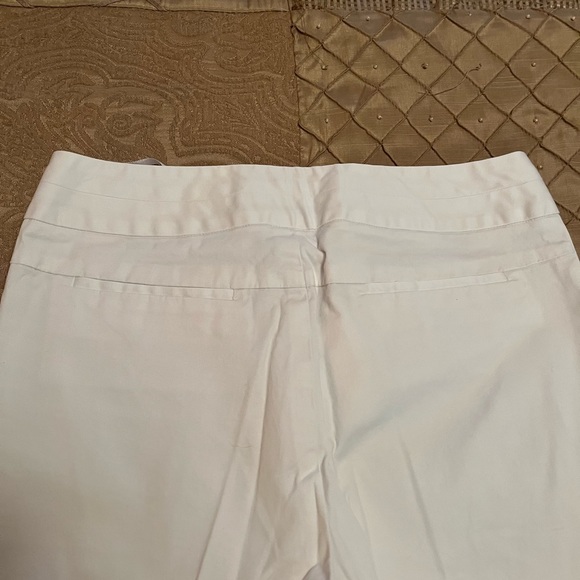 Anne Klein/women’s white pants, size 2 - Picture 5 of 5